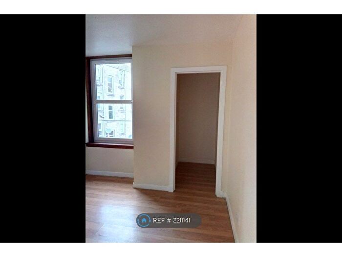 3 Bedroom Flat To Rent In Balmore Street, Dundee, DD4