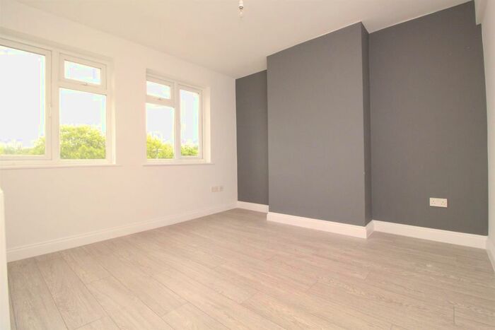 2 Bedroom Flat To Rent In Shenley Road, Borehamwood WD6