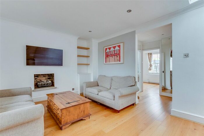 2 Bedroom Flat To Rent In Oxford Gardens, London, W10
