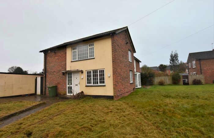 3 Bedroom Semi-Detached House To Rent In Plantation Drive Orpington, BR5