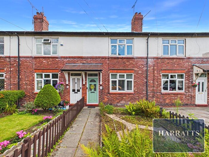 2 Bedroom Terraced House For Sale In Park Lane, Stockport, SK1