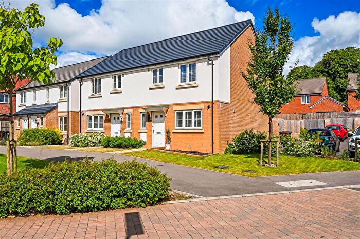 3 Bedroom Semi-Detached House To Rent In Halter Way, Andover, SP11