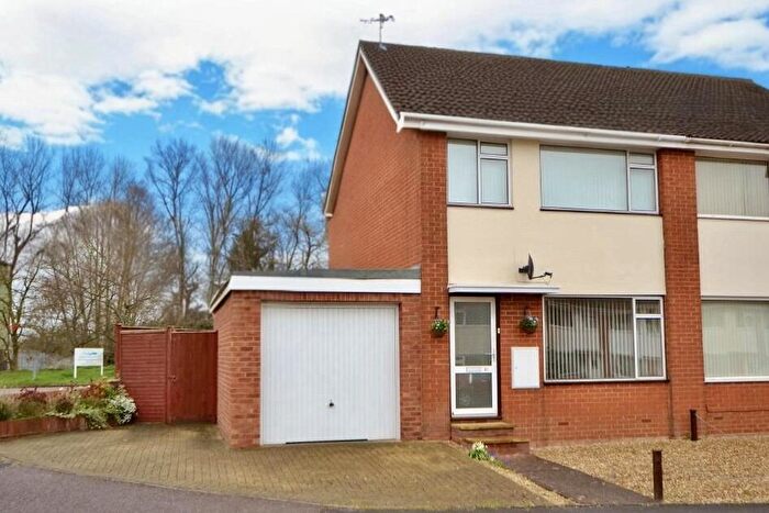 3 Bedroom Semi-Detached House For Sale In South View Close, Willand, Devon, EX15