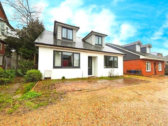 3 Bedroom Detached House For Sale In Hillside Road, Farnham, Surrey, GU9