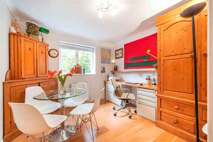 2 Bedroom Apartment To Rent In Fitzjohns Avenue, London, NW3