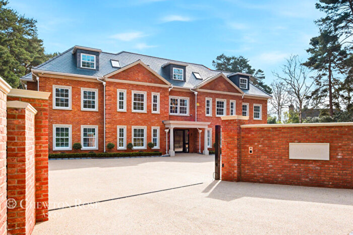 3 Bedroom Apartment For Sale In Coronation Road, Ascot, SL5