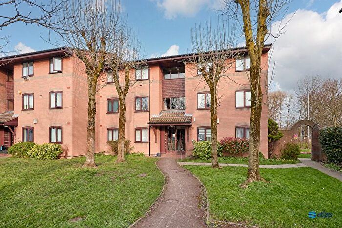 2 Bedroom Flat For Sale In Minster Court, Edge Hill, L7