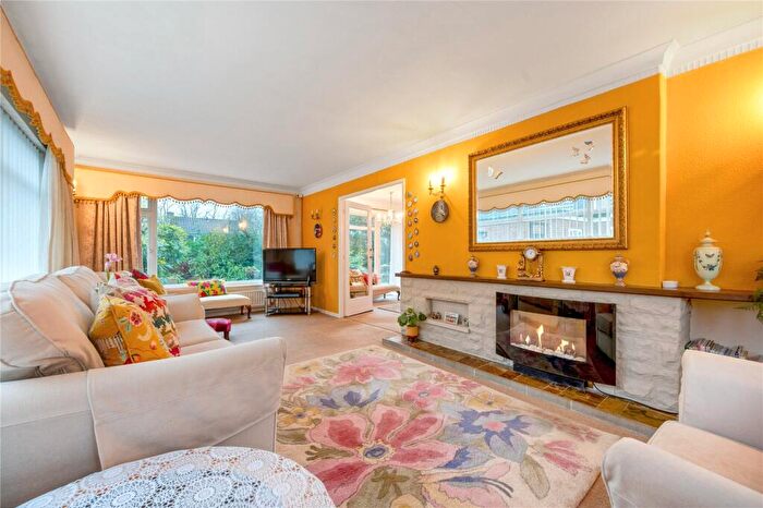 3 Bedroom Bungalow For Sale In Chestnut Drive, Bushby, Leicester, LE7