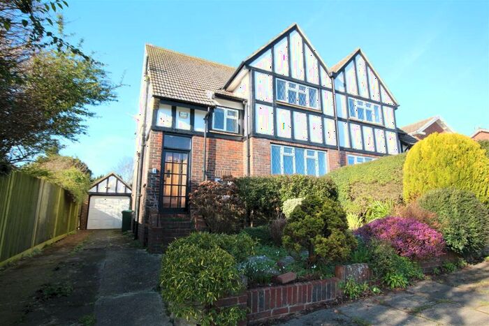 3 Bedroom Semi-Detached House To Rent In Redhill Close, Brighton, BN1