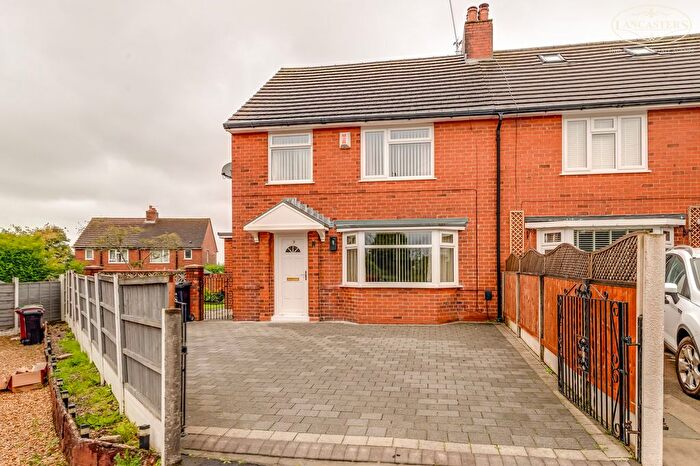 3 Bedroom Semi-Detached House For Sale In Lancaster Avenue, Horwich, Bolton, BL6