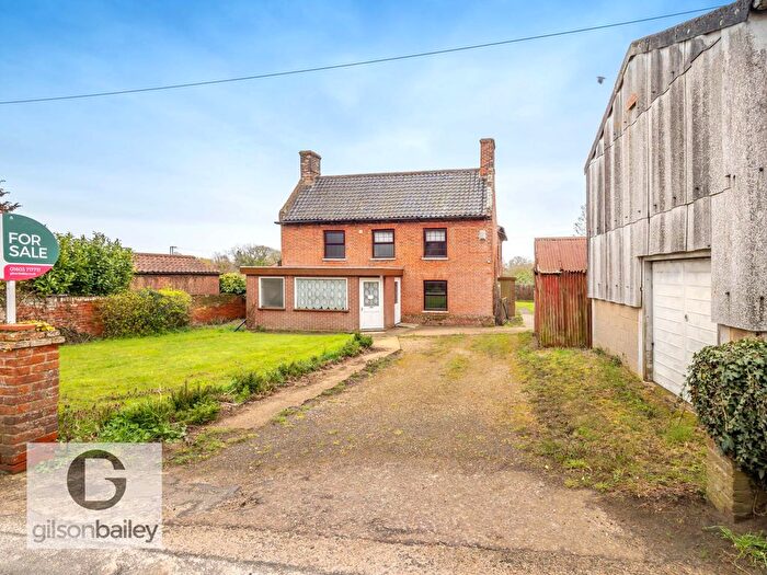 4 Bedroom Detached House For Sale In Burlingham Road, South Walsham, NR13