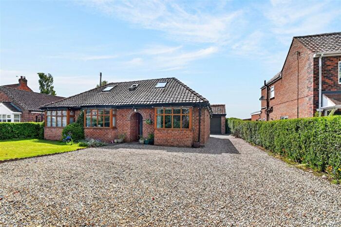 5 Bedroom Detached House For Sale In Easingwold Road, Huby, York, YO61