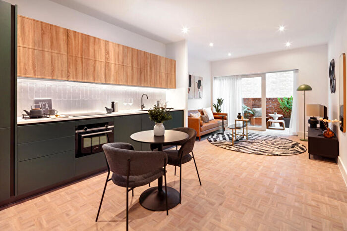 1 Bedroom Apartment For Sale In St. John's Hill, London, SW11