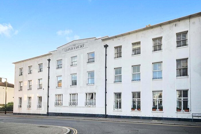 1 Bedroom Flat For Sale In High Street, Deal, Kent, CT14