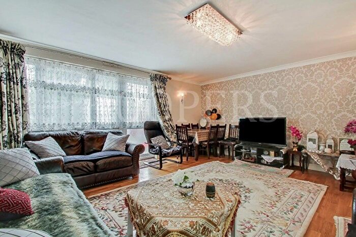 2 Bedroom Terraced House For Sale In Midwood Close, London, NW2