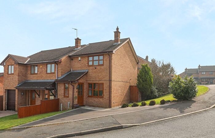 2 Bedroom Semi Detached House For Sale In Heathfield Close, Wingerworth, S42