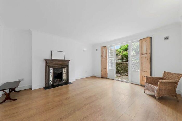 2 Bedroom Flat To Rent In Camden Road, Camden, N7