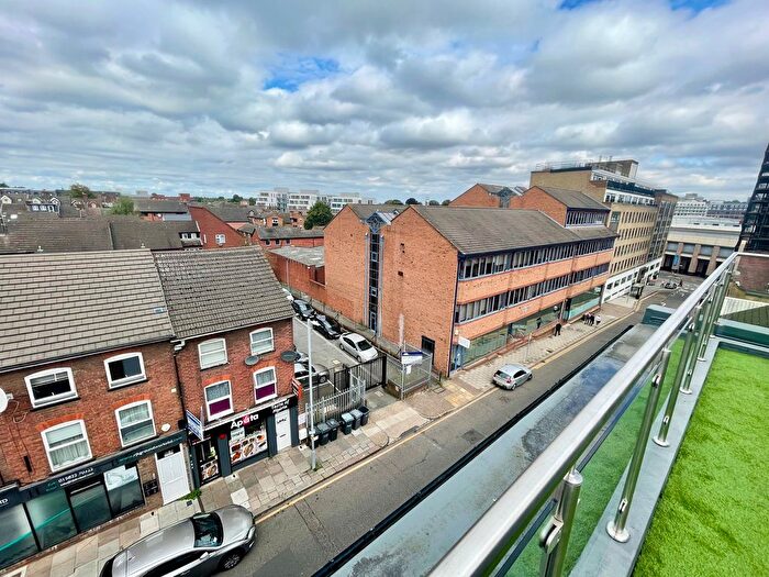 2 Bedroom Flat To Rent In Alma Street, Luton, LU1