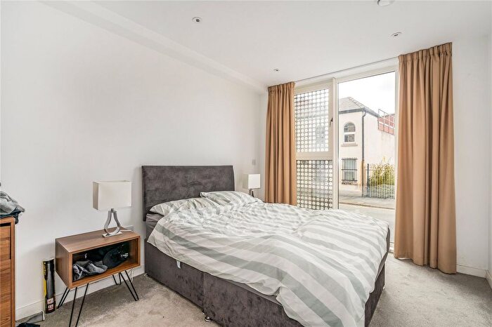 1 Bedroom Flat To Rent In Boundary Lane, Manchester, Greater Manchester, M15
