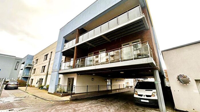 1 Bedroom Flat For Sale In Lamberts Road, Swansea, SA1