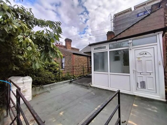 2 Bedroom Flat To Rent In Forest Road, London, E17