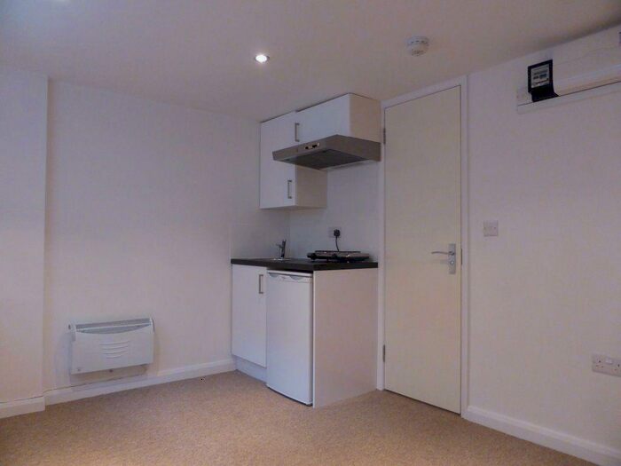 Studio To Rent In Middle Street - ., P11