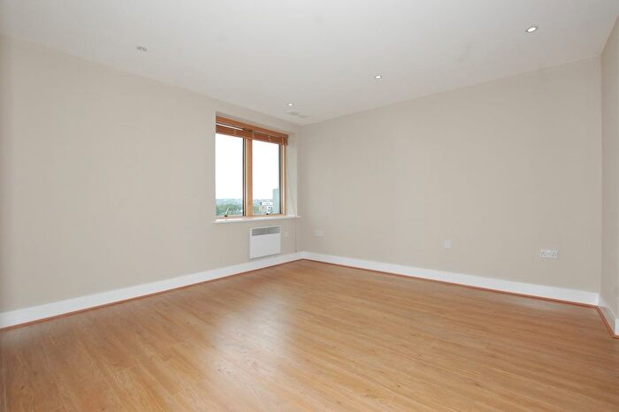 2 Bedroom Flat To Rent In Lait House, Albemarle Road, Beckenham, BR3