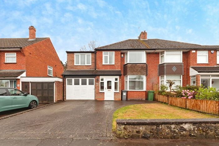 5 Bedroom Semi Detached House For Sale In Leafield Road, Solihull, B92