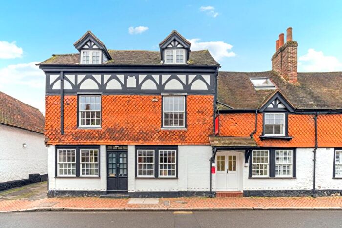 1 Bedroom Flat For Sale In High Street, The Old Red Lion, HP16
