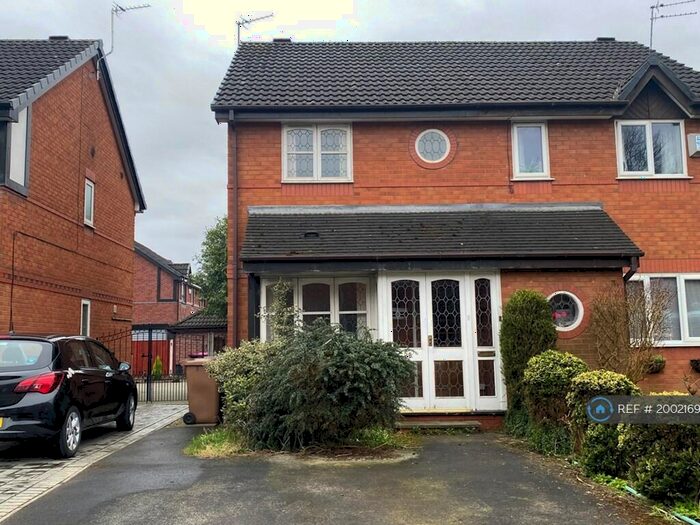 2 Bedroom Semi-Detached House To Rent In Townsend Road, Swinton, Manchester, M27