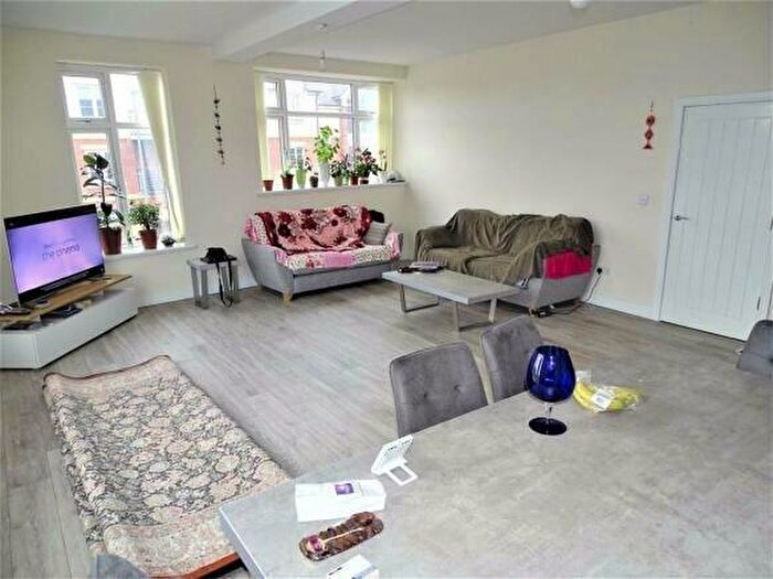 2 Bedroom Flat To Rent In Bury New Road, Prestwich, Manchester, M25
