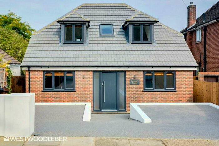 3 Bedroom Detached House To Rent In Presdales Drive, Ware, SG12