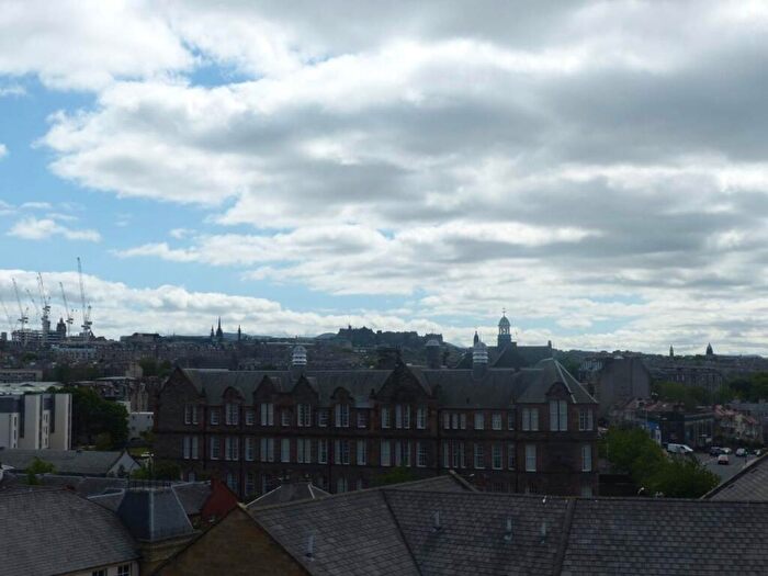 2 Bedroom Flat To Rent In North Pilrig Heights, Edinburgh, Midlothian, EH6