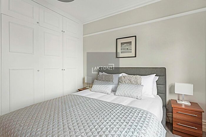 2 Bedroom Flat To Rent In Fulham Road, Parsons Green, London, SW6