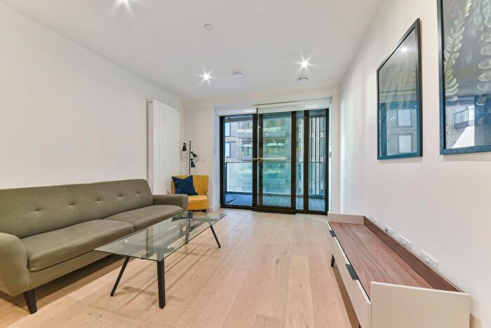 2 Bedroom Apartment To Rent In Marco Polo Tower -, S7