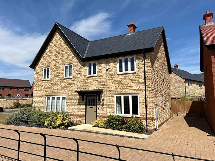 3 Bedroom Semi-Detached House To Rent In Hollowell Street, Wollaston, Wellingborough, NN29
