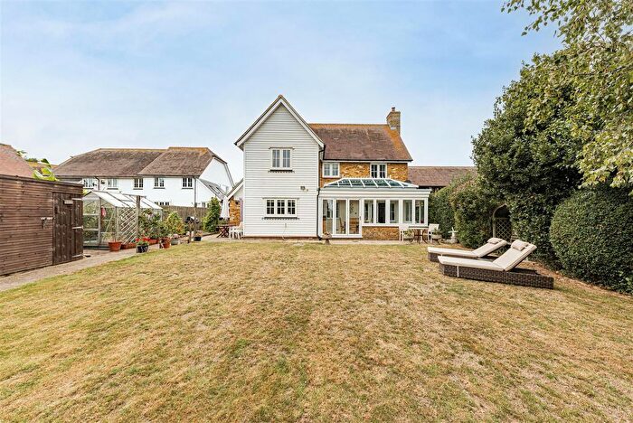 4 Bedroom Detached House For Sale In Chapman Fields, Cliffsend, Ramsgate, CT12