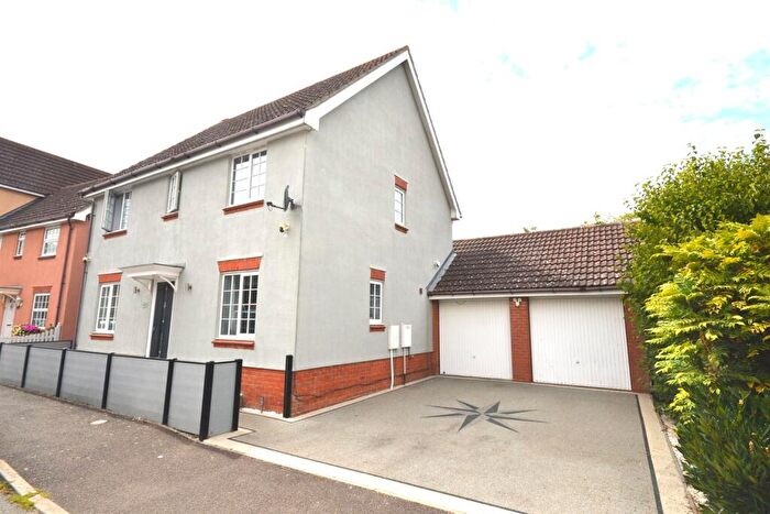 4 Bedroom Link Detached House For Sale In Rustic Close, Braintree, CM7