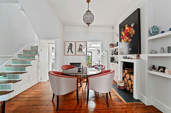 2 Bedroom Terraced House To Rent In Brougham Road, London Fields, London, E8