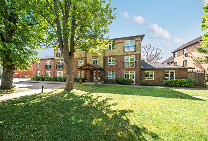 1 Bedroom Apartment For Sale In Beddington Gardens, Wallington, SM6