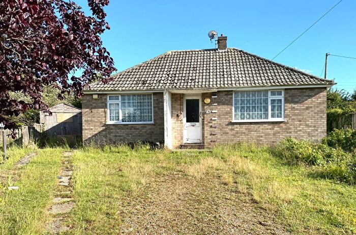 2 Bedroom Detached Bungalow For Sale In Collingwood Close, Heacham, King's Lynn, PE31