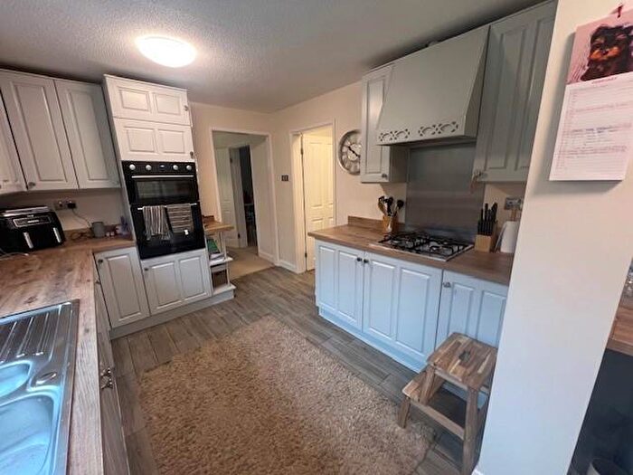 4 Bedroom House To Rent In Lindisfarne, Glascote, Tamworth, B77