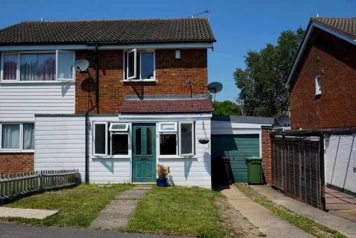 3 Bedroom Property To Rent In Larchwood Close, Chatham, ME5