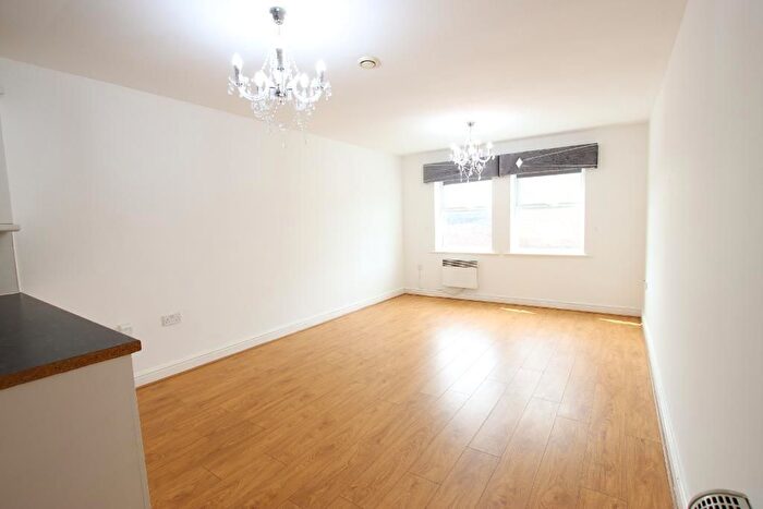 2 Bedroom Flat To Rent In Cromptons Court, Haigh Street, City Centre, Liverpool, L3