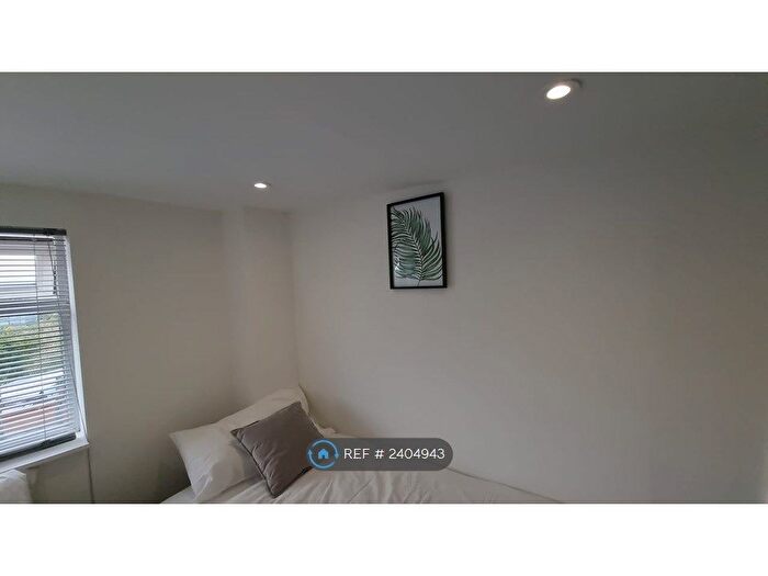 4 Bedroom Terraced House To Rent In Harwich Road, Colchester, CO4