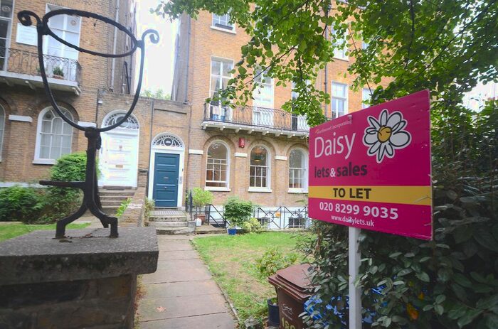 2 Bedroom Flat To Rent In Camberwell Grove, Camberwell, London, SE5