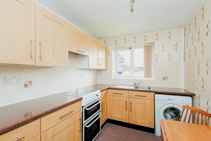 2 Bedroom Bungalow For Sale In Cumberland Drive, Royton, Oldham, Greater Manchester, OL2