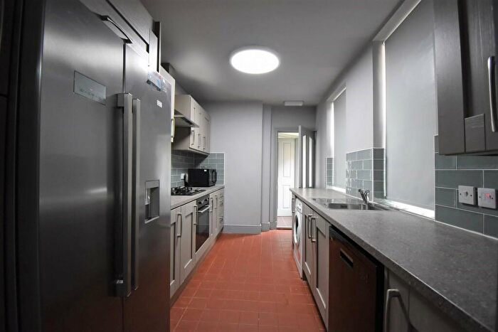 5 Bedroom Terraced House To Rent In Raddlebarn Road Selly Oak, B29