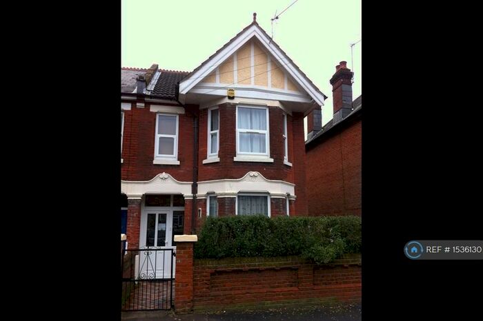 7 Bedroom Detached House To Rent In Highfield, Southampton, SO17