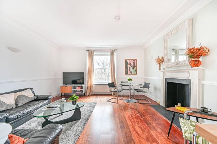 2 Bedroom Flat For Sale In Westbourne Park Road, Notting Hill, London, W11